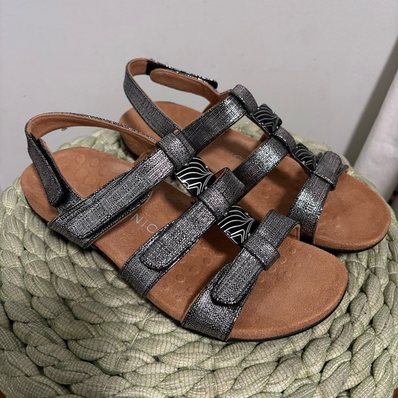 VIONIC Amber Black Metallic Strappy Slingback Comfort Arch Support Sandals - Picture 3 of 10